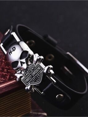 Harley-Davidson Black Leather Strap with Silver Skull New